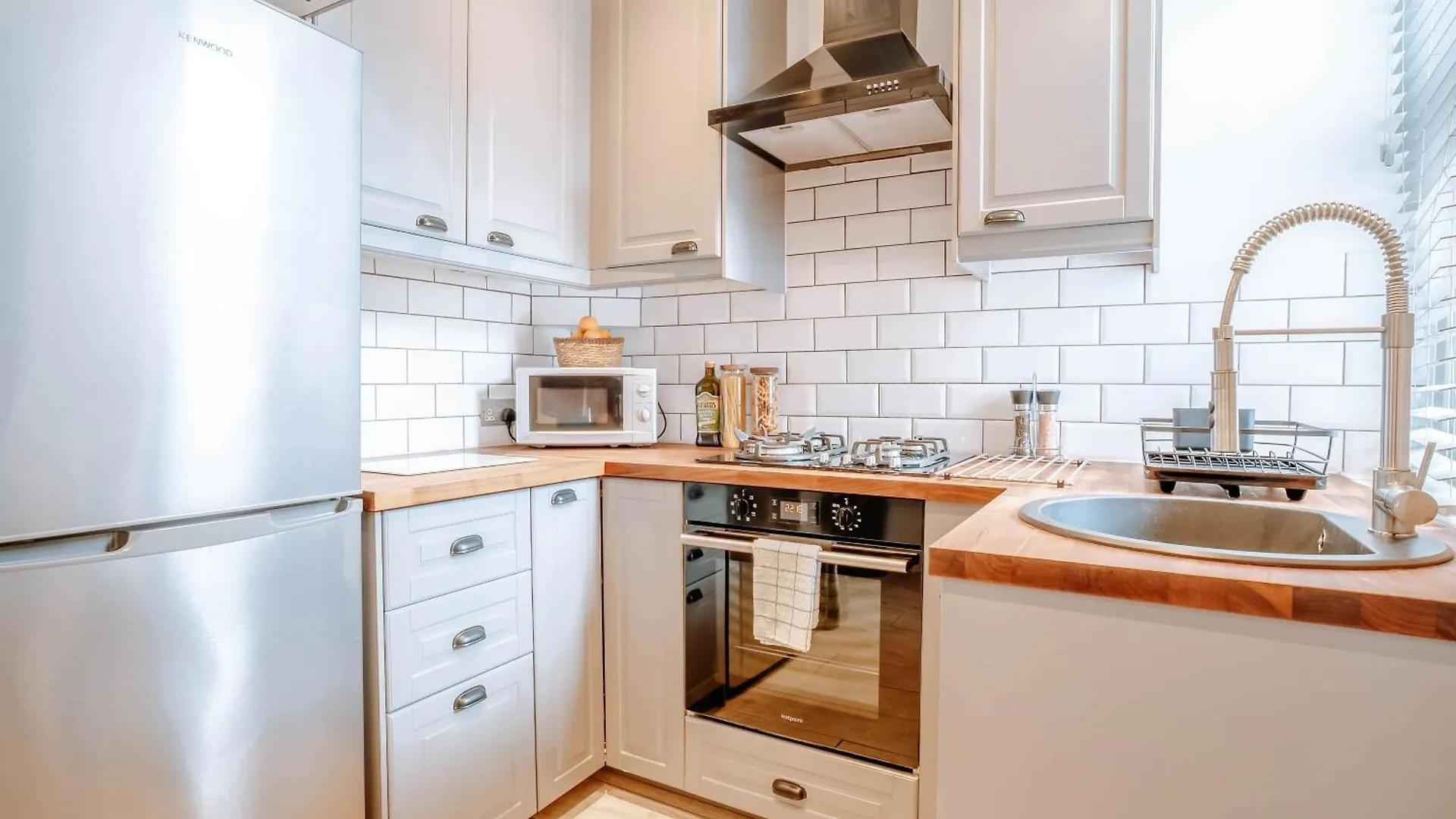 Holiday home The Mayfield Townhouse - Central Harrogate - 3 Bedrooms With Garden