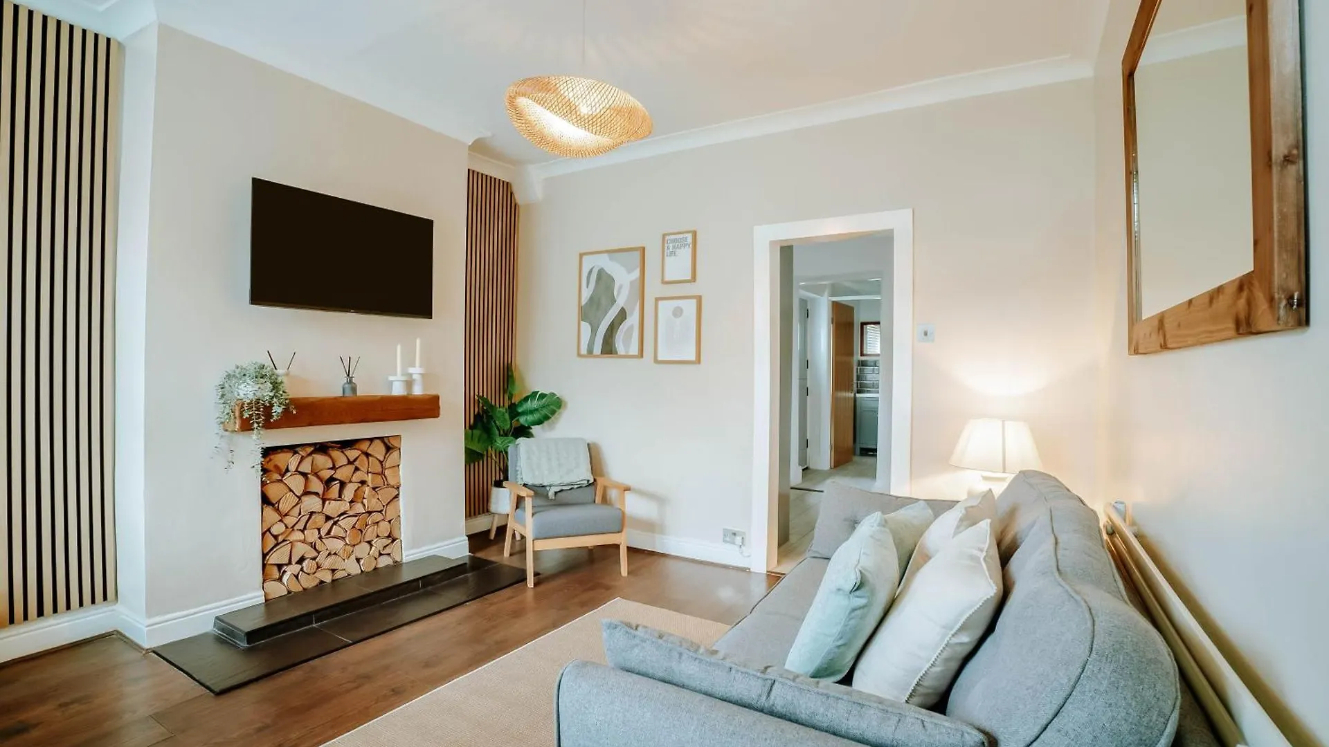 The Mayfield Townhouse - Central Harrogate - 3 Bedrooms With Garden